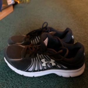 Under Armour tennis shoes